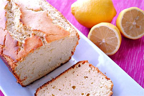 Calorie density = 3.05 3.05 calories in 1 gram of pound cake. Lemon Pound Cake Lightened-Up - Eat Yourself Skinny