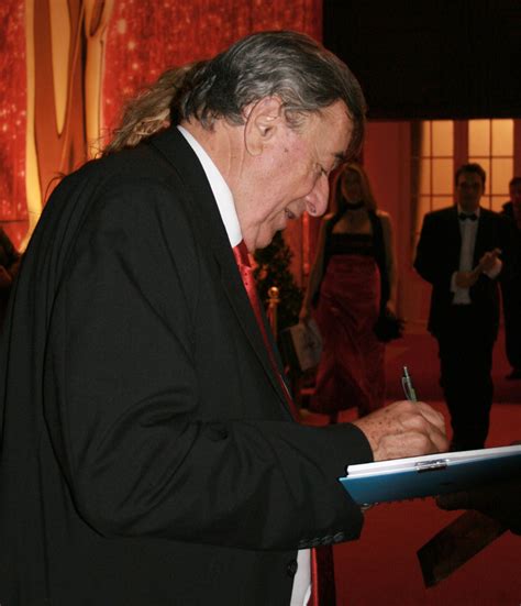 Richard mörtel lugner is an austrian entrepreneur in the construction industry, a viennese society figure, and a former political candidat. Richard Lugner - Wikidata