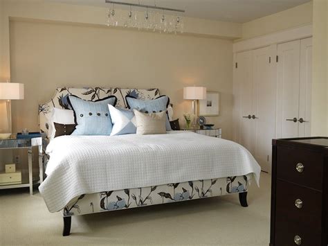 As a team working on the sarah richardson for palliser partnership, we have invested our ideas, our talents and our energy to offer a collection. 20 of Sarah Richardson's Most Beautiful Bedrooms | Photos ...