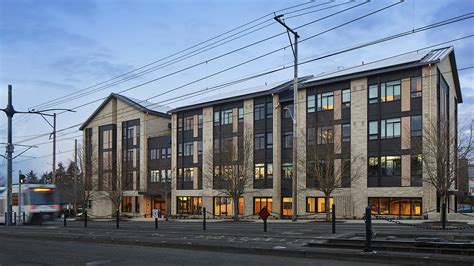 Bremik Construction | Hattie Redmond Apartments