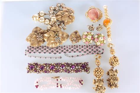Lot Large Lot Of Vintage Costume Jewelry