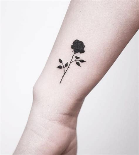 Tatuajes De Rosa Negras Tatuaje Rosa Negra Tatuajes De Rosas Tatuajes