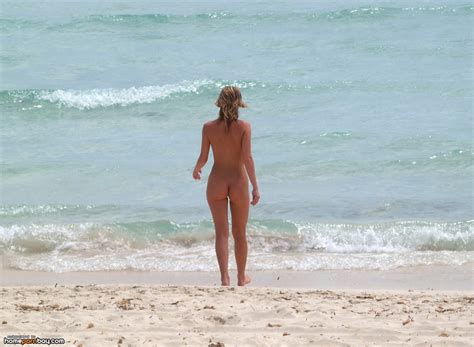Berta Naked At Beach Mobile Homemade Porn Sharing