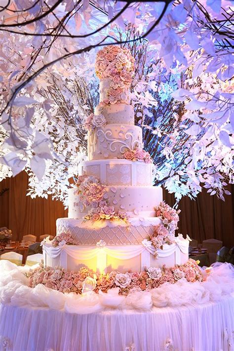 Extravagant wedding cake recipes for you are included in the. Pin by Tania Felton on Wedding Cakes & Treats | Big ...