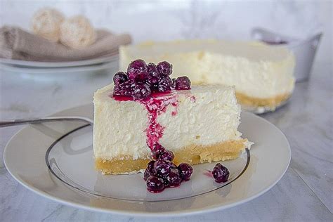 This low carb cheesecake recipe is so easy to make and is one of the best keto dessert recipes you'll ever try. 6 Inch Keto Cheesecake Recipe - Keto Cheesecake New York Style Low Carb Yum / You'll have to ...