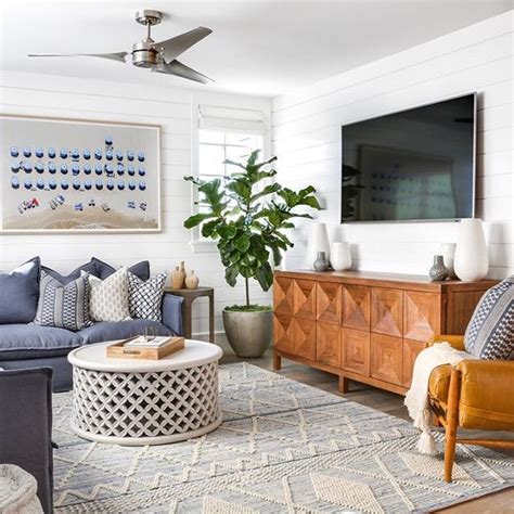 Coastal Modern Living Room In Newport Beach Ca By Lindye Galloway