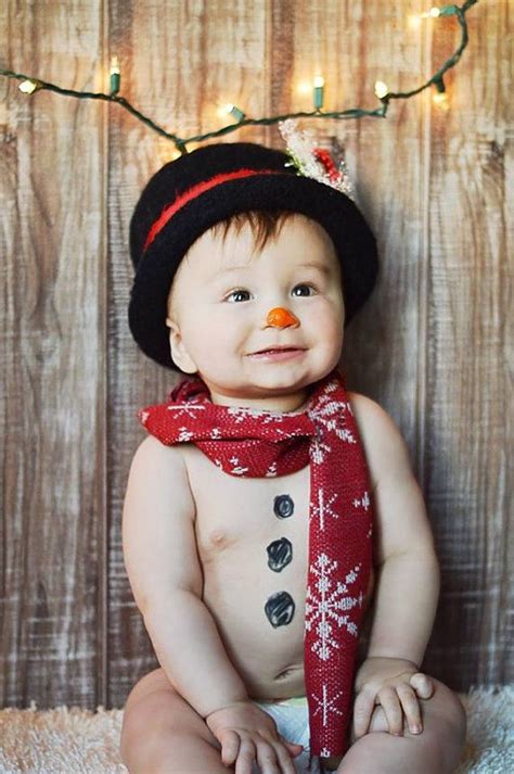 32 Adorable Photography Of Babies Celebrating Christmas Designbump