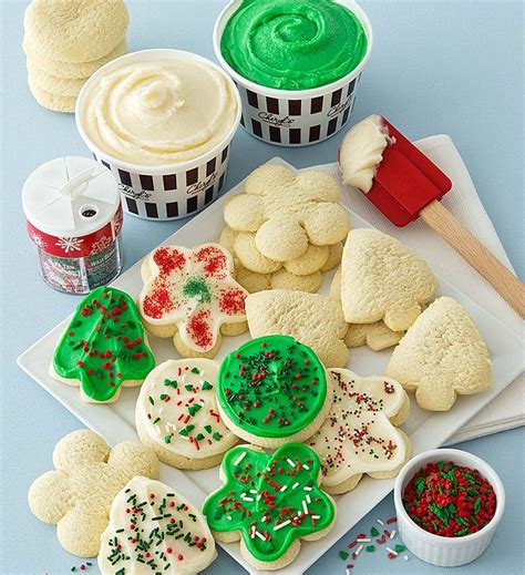 So what happens if you want to enhance your christmas cookie decorating abilities, but aren't sure where to start? Holiday Cut-out Cookie Decorating Kit