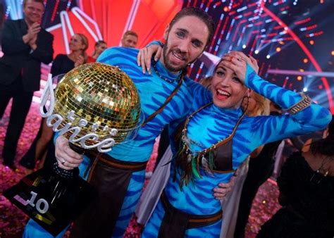 Das sind die die gewinner der profi. Let's dance 2017 Gewinner, Sieger, Verlierer und Fantasten