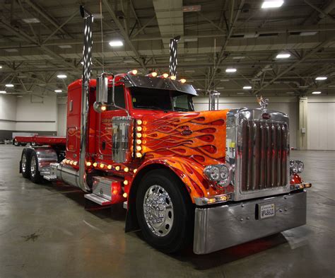 5 Drool Worthy Tricked Out Semi Trucks