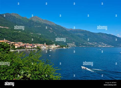 Italy Lago Maggiore Lake Cannobio Fotos Und Bildmaterial In Hoher
