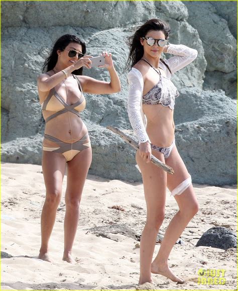 Kourtney Kardashian Kendall Jenner Pose For Bikini Pics Photo