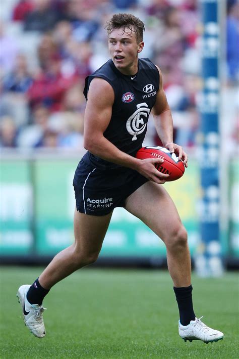 لاعب كرة قدم أسترالي (ar). Patrick Cripps Photos Photos - AFL Rd 4 - Carlton v ...