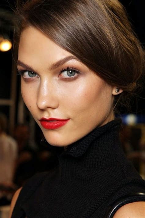 Karlie Kloss Red Lipstick Looks Hair Makeup Spring Beauty Trends