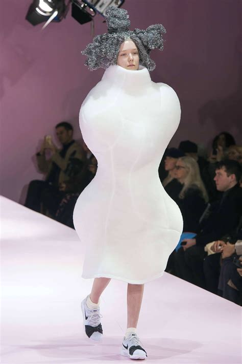 World Weird Fashion Outfits In Fashions Shows Live Enhanced