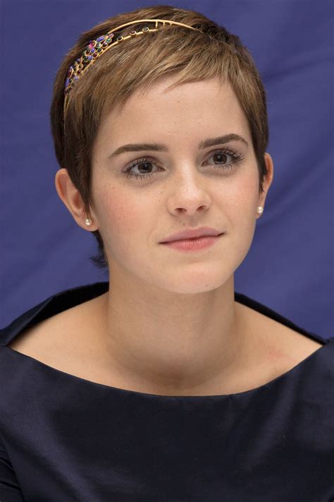 Emma Watsons Best Hair Moments Of All Time Emma Watson Short Hair