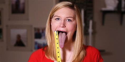 Michigan Woman I Ve Got World S Longest Tongue Wnd