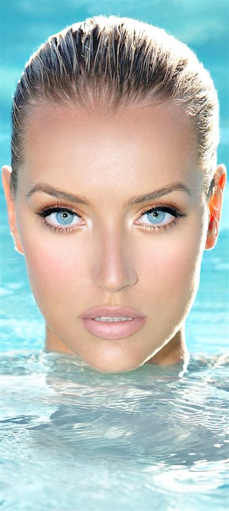 Top 10 Best Nude Makeup Ideas For Every Occasion Beautiful Gold Eyes