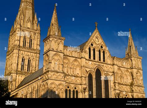 Medieval English Gothic Architecture Hi Res Stock Photography And