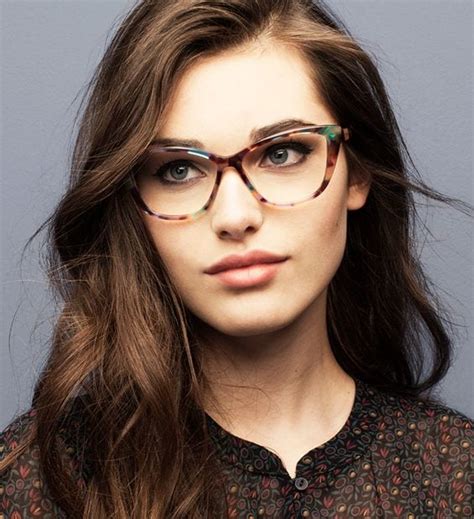 Comment bien choisir les lunettes qui correspondent à votre visage