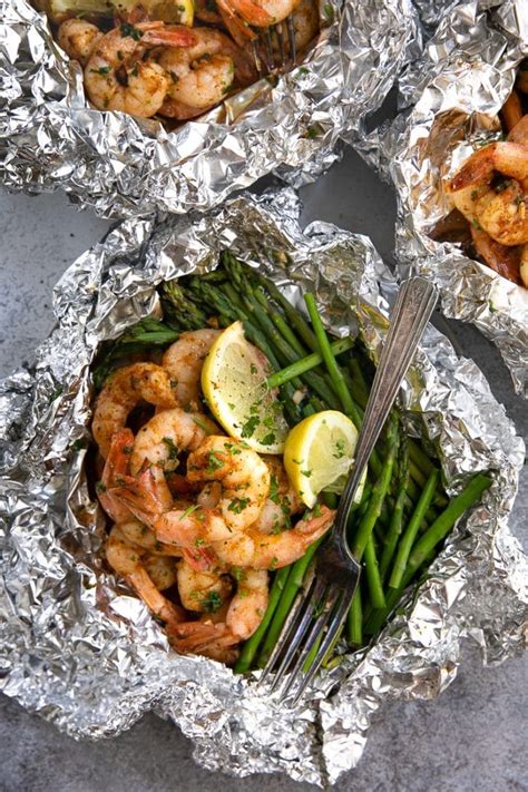 Cajun Shrimp Foil Packets (oven and grill) - The Forked Spoon