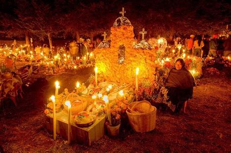 Día De Muertos En Pátzcuaro Day Of The Dead Dia De Los Muertos