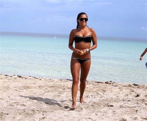 sylvie van der vaart wearing a black tube bikini on a beach in miami porn pictures xxx photos