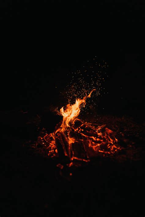 Bonfire Wallpaper 4k Dark Black Background Campfire