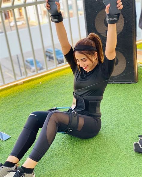 Actress Ushna Shah Gym And Exercise Outfit 247 News What Is