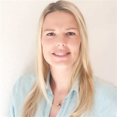 Der beliebte moderator ist nach kurzer schwerer krankheit im alter von nur 47 jahren gestorben. Julia Hahn - Kaufmännische Leitung Medizincontrolling ...