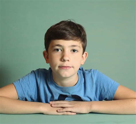 Un Adolescente De 14 Años Es Obligado Por Su Escuela A Afeitarse 3 Veces Por Semana Desde Los 12