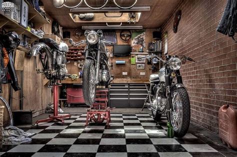 Raspo Custom Kawasaki Cafe Racer In 2020 Motorcycle Garage Garage