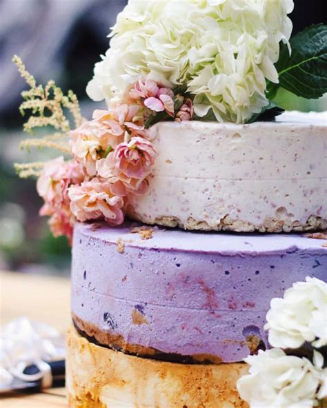 Can You Guess What This Gorgeous Wedding Cake Is Made Out Of The Kitchn