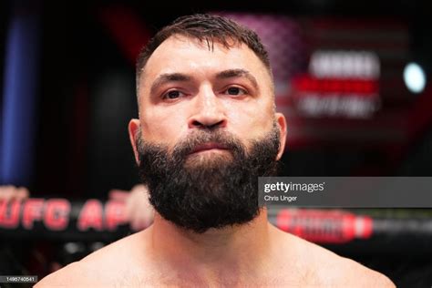 Andrei Arlovski Of Belarus Prepares To Fight Dontale Mayes In A News Photo Getty Images