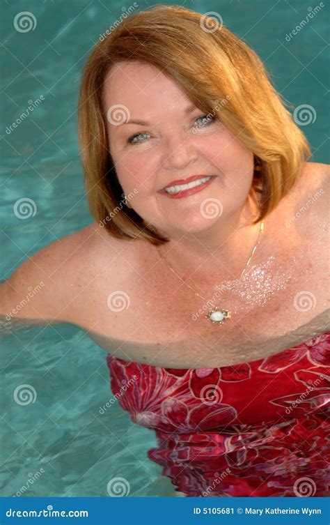Woman In Swimming Pool Stock Image 43332601