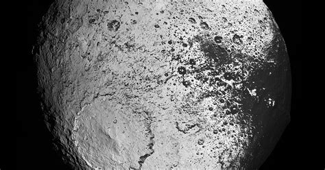 High Resolution Global View Of Iapetus The Planetary Society