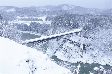 Guide To Visiting The Famous Tadami River Bridge Viewpoint Fukushima Travel Japanese