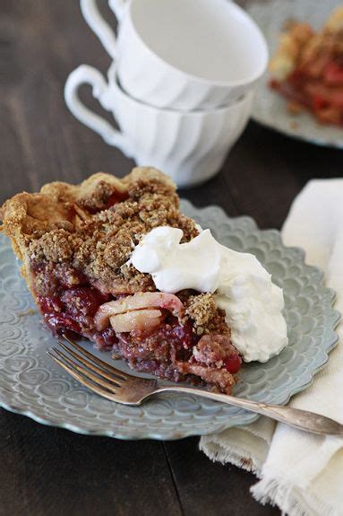 Deep Dish Apple Cranberry Pie With Oatmeal Pecan Crumb