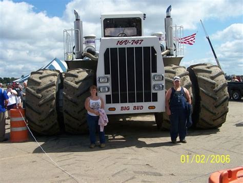 Big Bud The Worlds Largest Farm Tractor 8 Pics