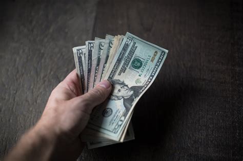 Free Stock Photo Of Handful Of Cash — Hd Images