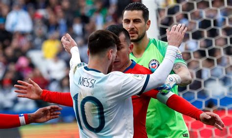 The relationships between garry medel and lionel messi is not too good, here is what has happened on 2015 between messi and medel ! Messi sent off in tense 3rd-place game at Copa América