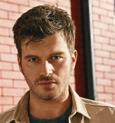 Bu işbirliğinin yeni ürünü olan reklam filmi yayınlandı. Kivanc Tatlitug | MAVI 2020 in 2020 | Kivanç tatlitug ...
