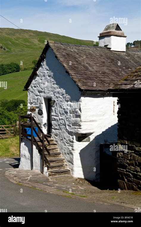 An Old Stone Cottage Cumbria Uk Stock Photo Alamy