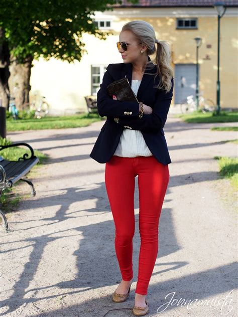 Jonnamaista Outfit With Red Pants Winter Fashion Outfits Casual