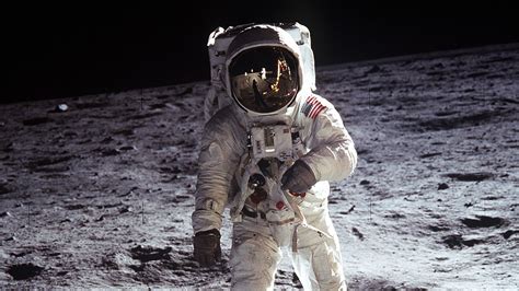 Especial Apollo 11 Há 50 Anos O Homem Pisava Pela Primeira Vez Na Lua