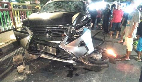 Maybe you would like to learn more about one of these? Arti Mimpi Kecelakaan Mobil, Motor, Pesawat, Kapal Laut ...