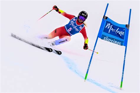 Ski Alpin Shiffrin Dans Lhistoire Gut Behrami Juste Derrière