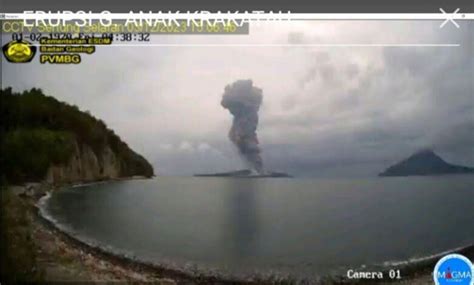 Gunung Anak Krakatau Meletus Lontarkan Abu Vulkanik Setinggi 1500