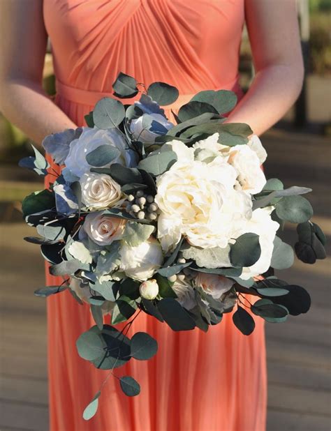 Keepsake Wedding Bouquets Shipping Worldwide From Hollys Flower Shoppe
