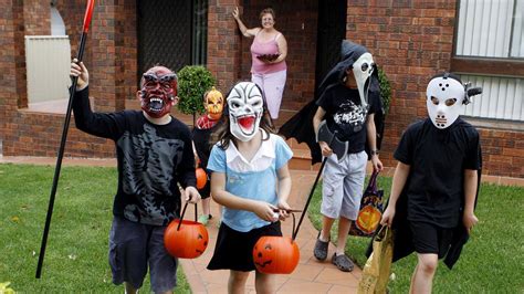 Trick Or Treat Concerns Safety Apps And Databases Keep Families Aware Of Sex Offenders Nearby
